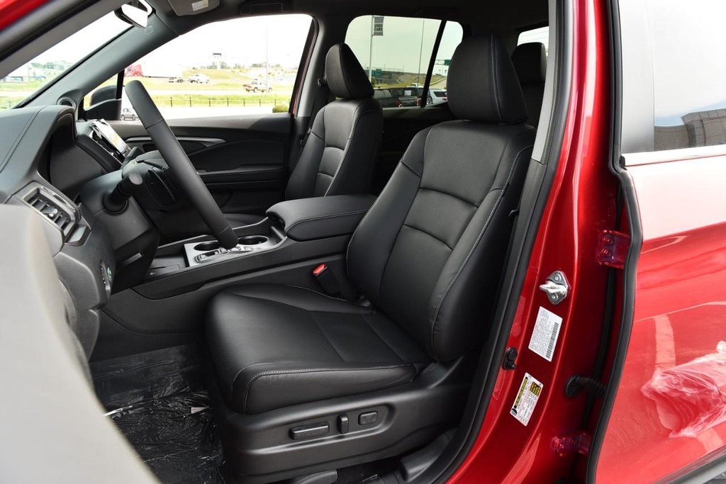 Honda Ridgeline Vehicle Image 25
