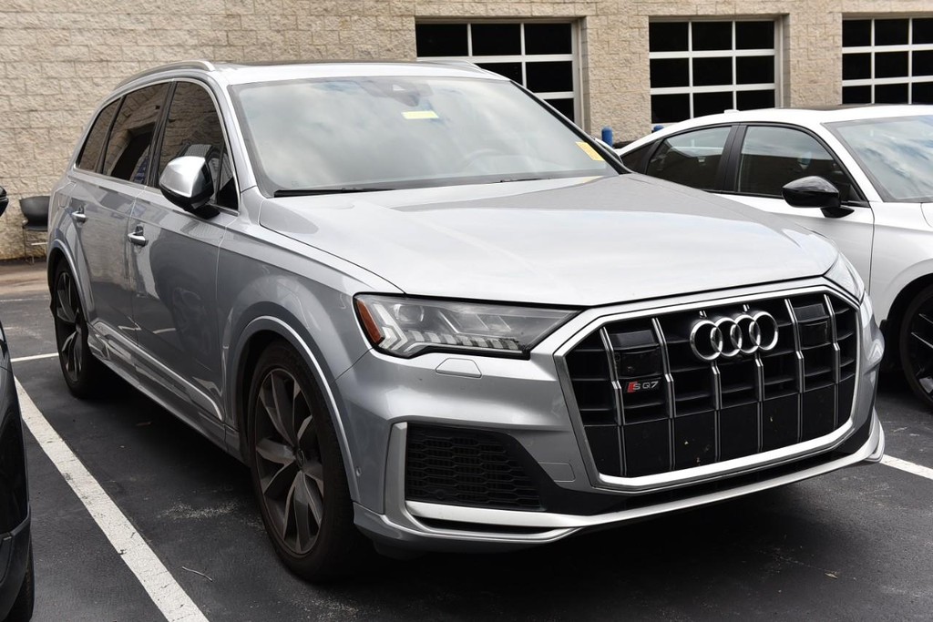 Audi SQ7 Vehicle Full-screen Gallery Image 04