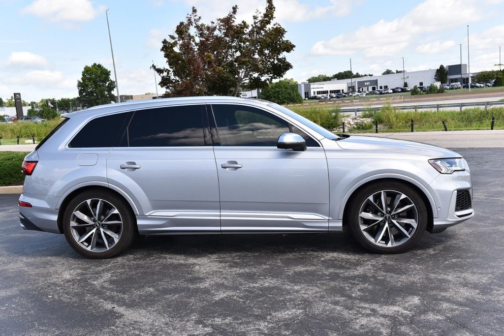 Audi SQ7 Vehicle Image 05