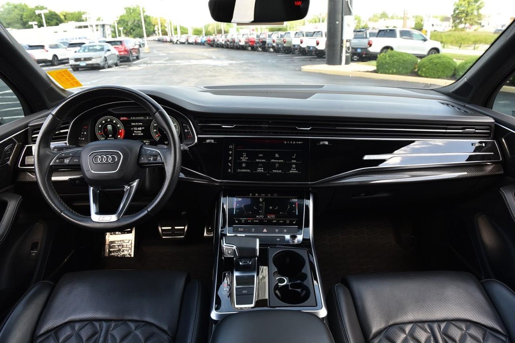 Audi SQ7 Vehicle Image 07