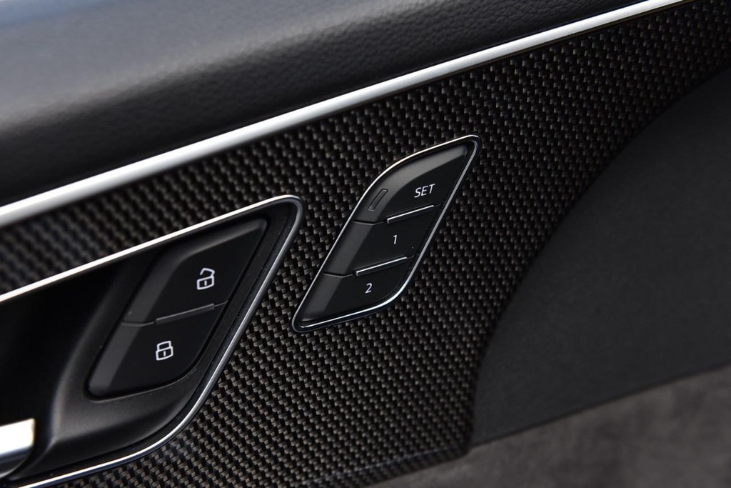 Audi SQ7 Vehicle Image 10