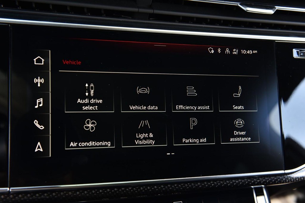 Audi SQ7 Vehicle Image 16