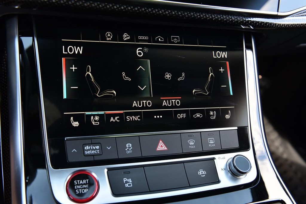 Audi SQ7 Vehicle Image 17