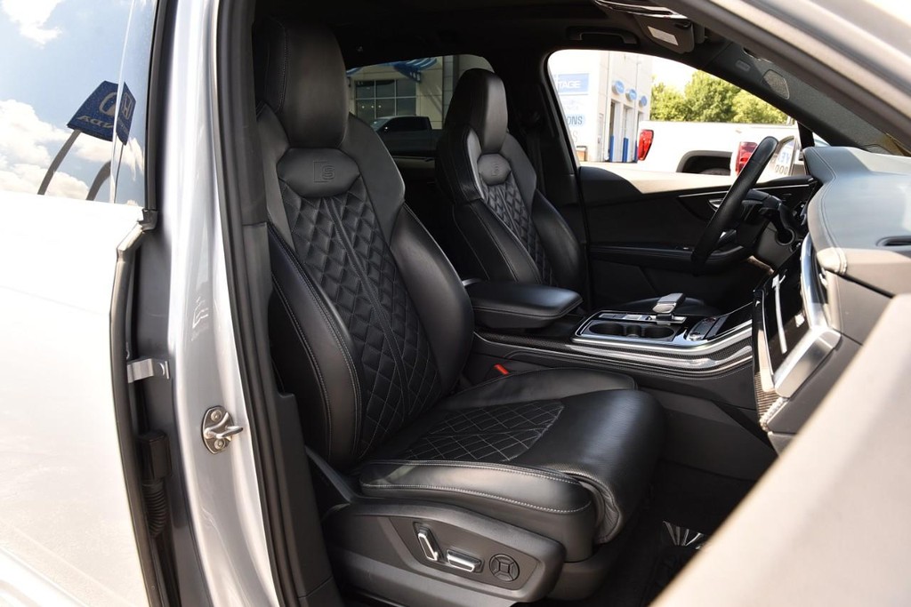 Audi SQ7 Vehicle Image 21