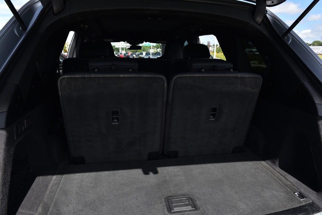 Audi SQ7 Vehicle Image 27