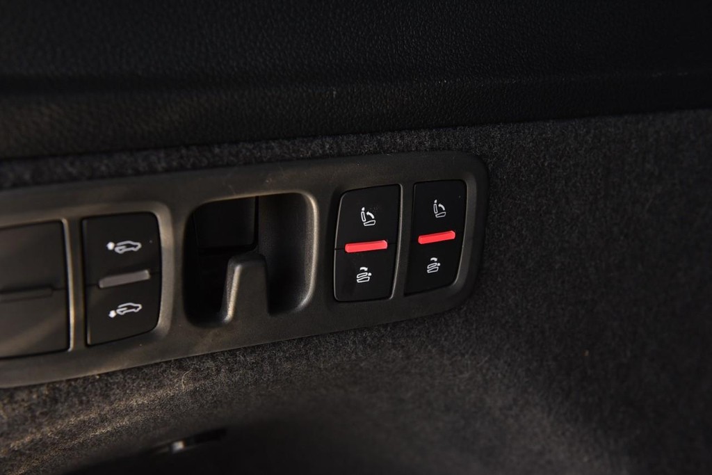 Audi SQ7 Vehicle Image 28