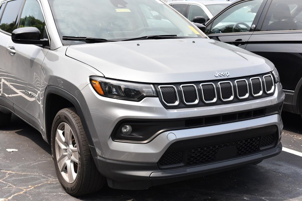 Jeep Compass Vehicle Image 02