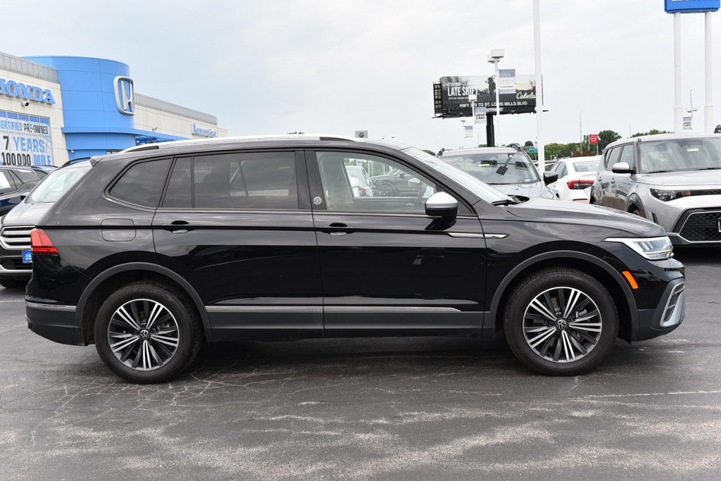 Volkswagen Tiguan Vehicle Image 05