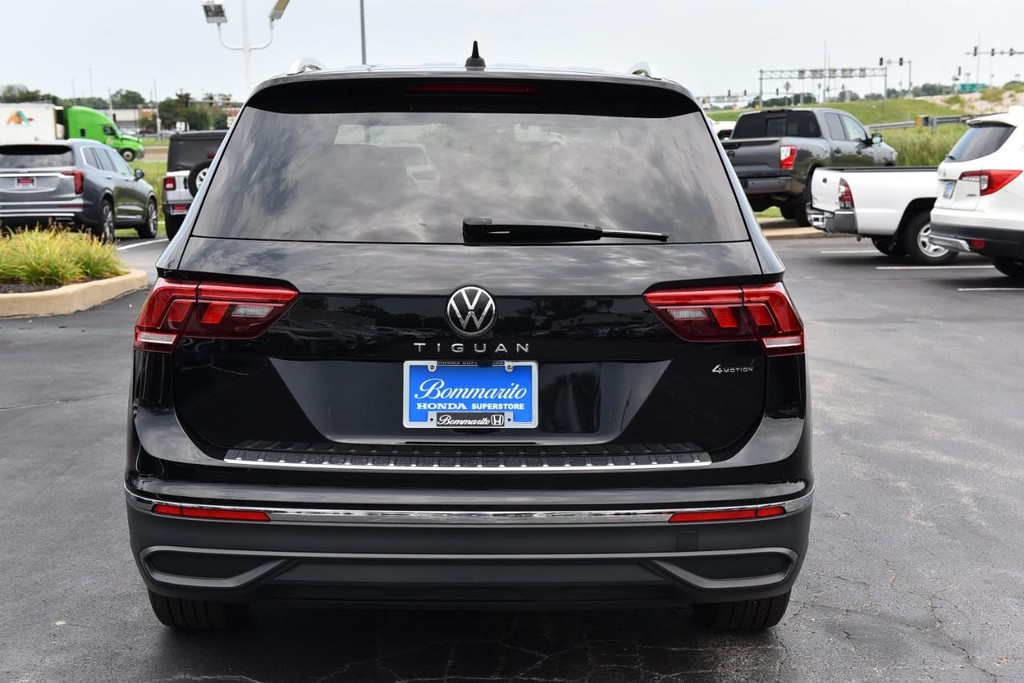 Volkswagen Tiguan Vehicle Image 06