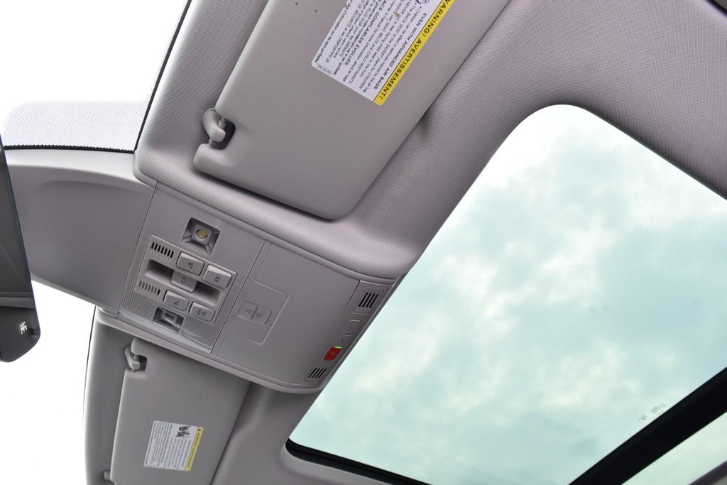 Volkswagen Tiguan Vehicle Image 22