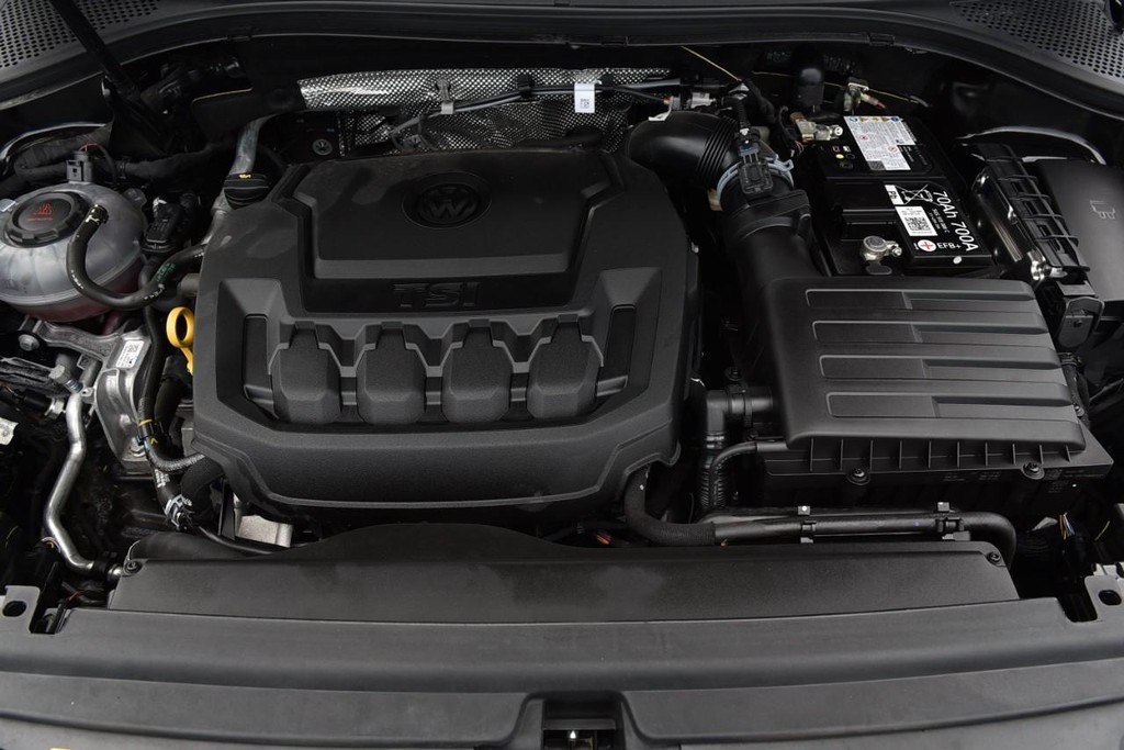 Volkswagen Tiguan Vehicle Image 28