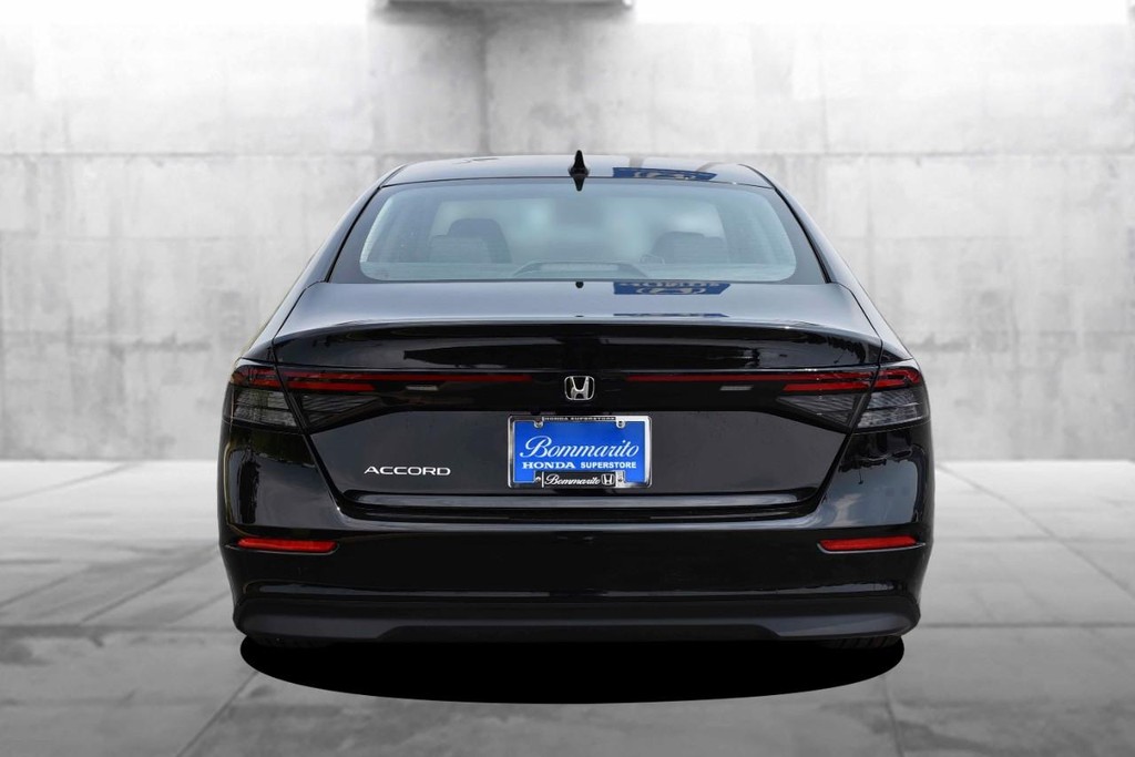 Honda Accord Sedan Vehicle Image 06