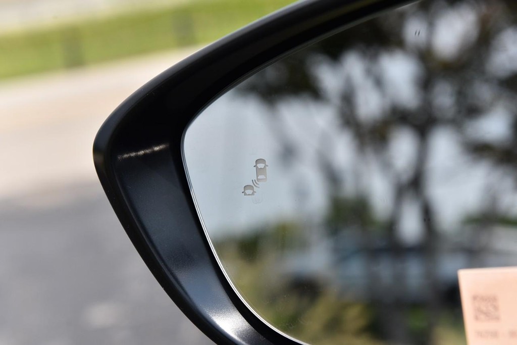 Honda Accord Sedan Vehicle Image 09
