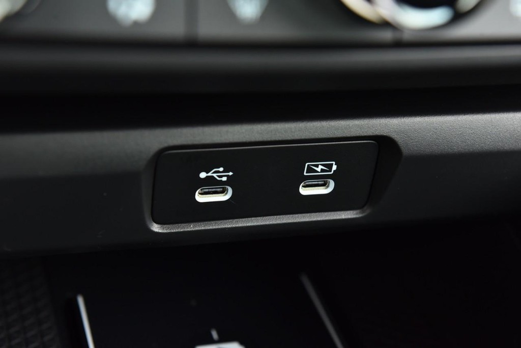 Honda Accord Sedan Vehicle Image 15