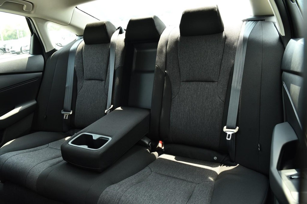 Honda Accord Sedan Vehicle Image 23