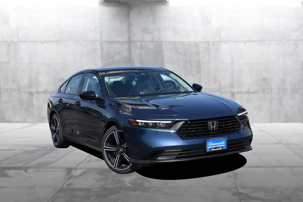 Honda Accord Sedan Vehicle Full-screen Gallery Image 2