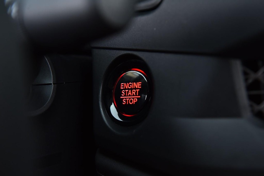 Honda Accord Sedan Vehicle Full-screen Gallery Image 17
