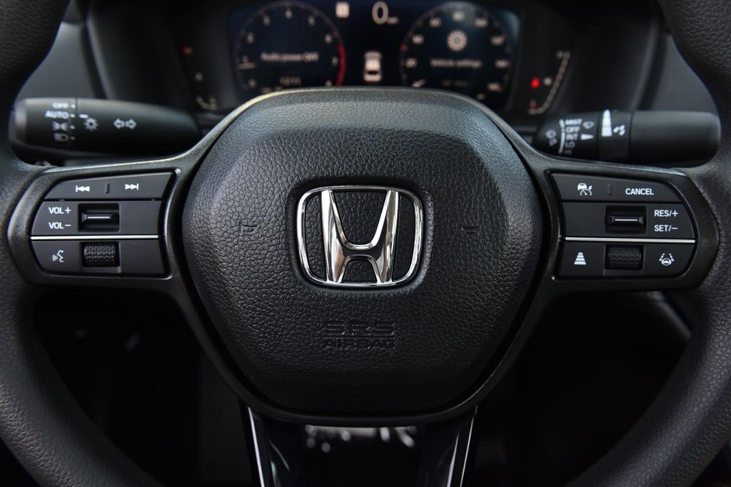 Honda Accord Sedan Vehicle Full-screen Gallery Image 18