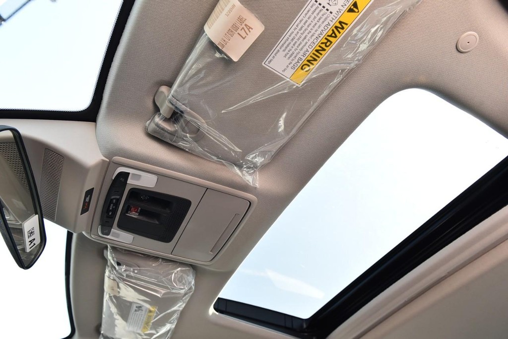Honda Accord Sedan Vehicle Full-screen Gallery Image 21