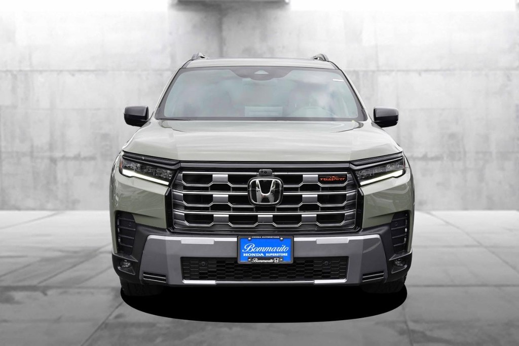 Honda Pilot Vehicle Full-screen Gallery Image 4