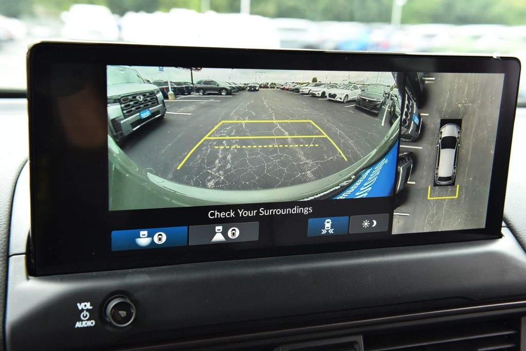 Honda Pilot Vehicle Full-screen Gallery Image 13