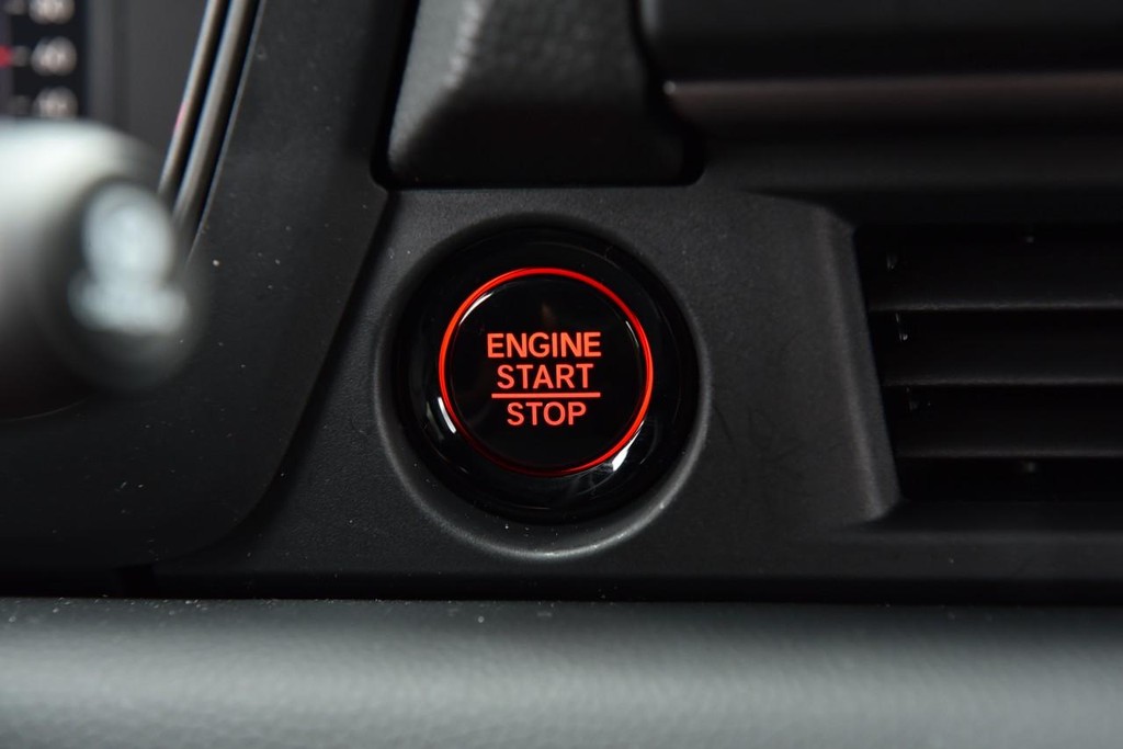 Honda Pilot Vehicle Full-screen Gallery Image 18