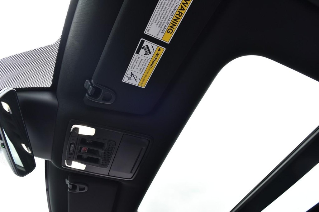 Honda Pilot Vehicle Full-screen Gallery Image 26