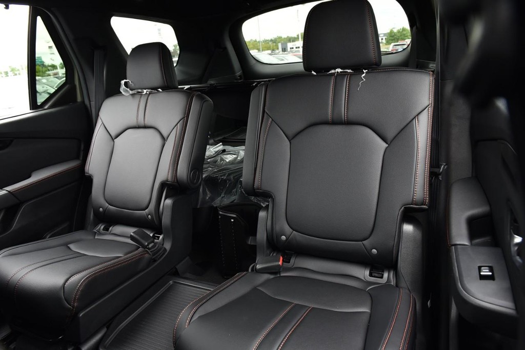 Honda Pilot Vehicle Full-screen Gallery Image 27