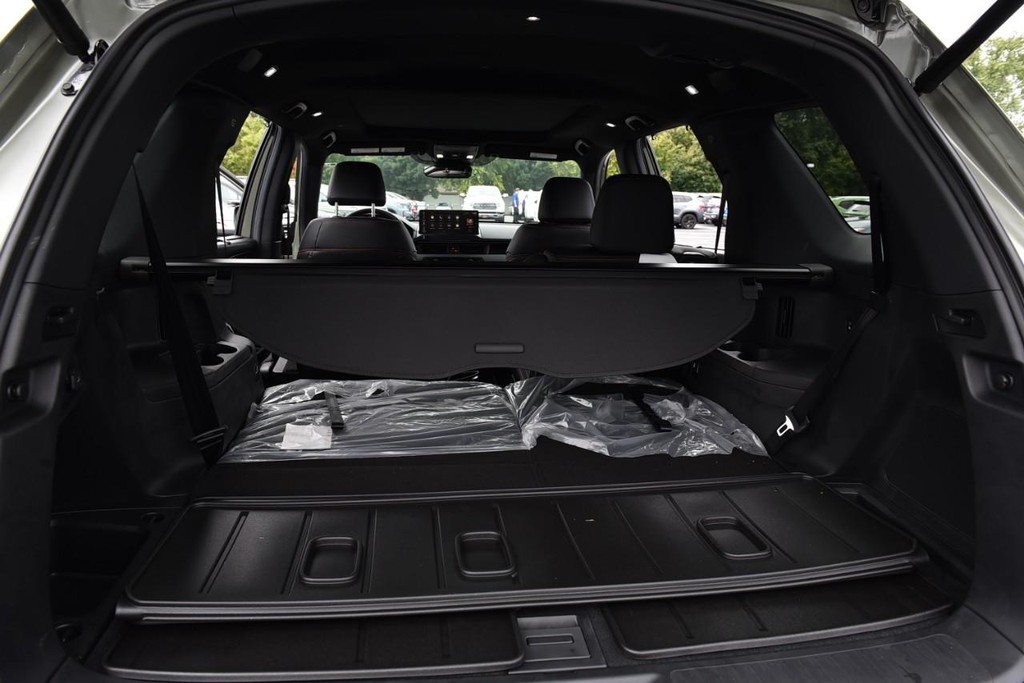Honda Pilot Vehicle Full-screen Gallery Image 31