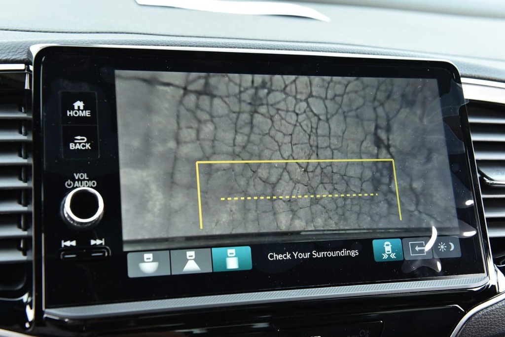 Honda Ridgeline Vehicle Full-screen Gallery Image 16