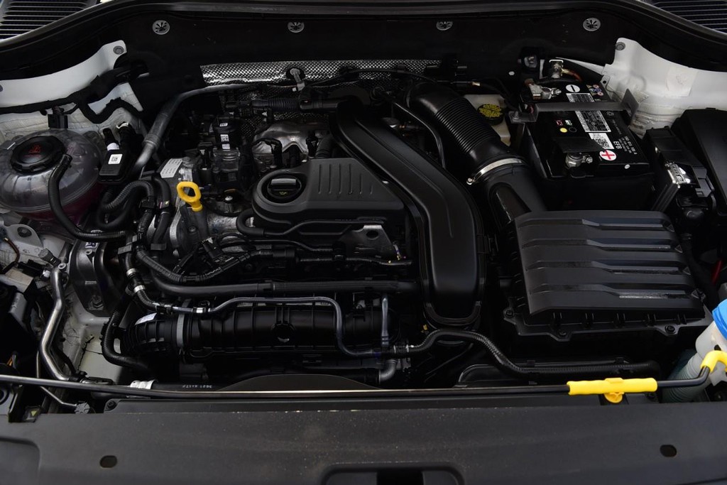 Volkswagen Taos Vehicle Full-screen Gallery Image 25