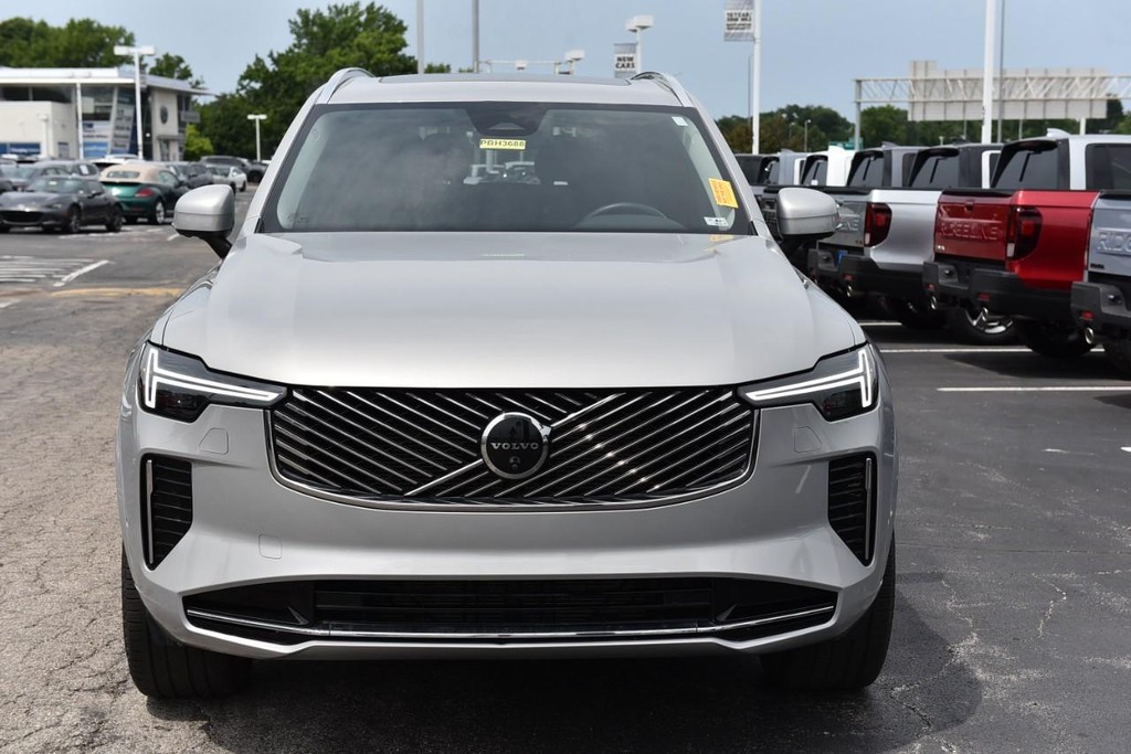Volvo XC90 Vehicle Image 04