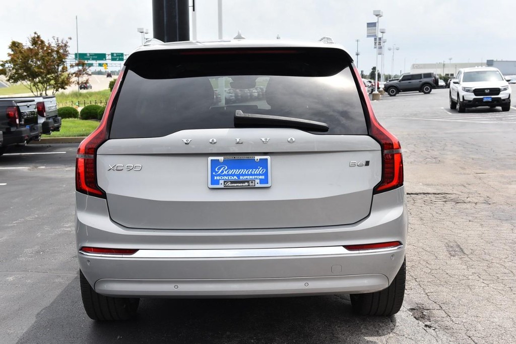 Volvo XC90 Vehicle Image 06