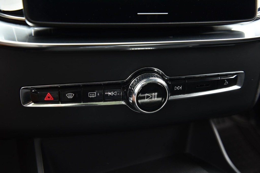 Volvo XC90 Vehicle Image 15