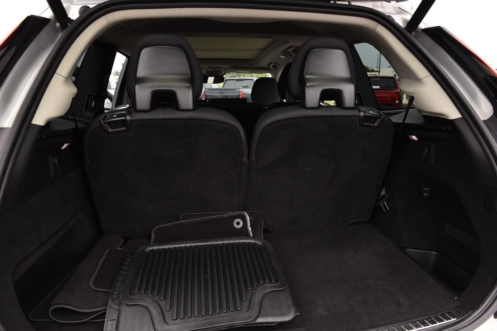 Volvo XC90 Vehicle Image 26