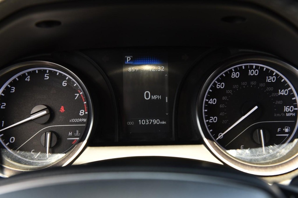 Toyota Camry Vehicle Image 10