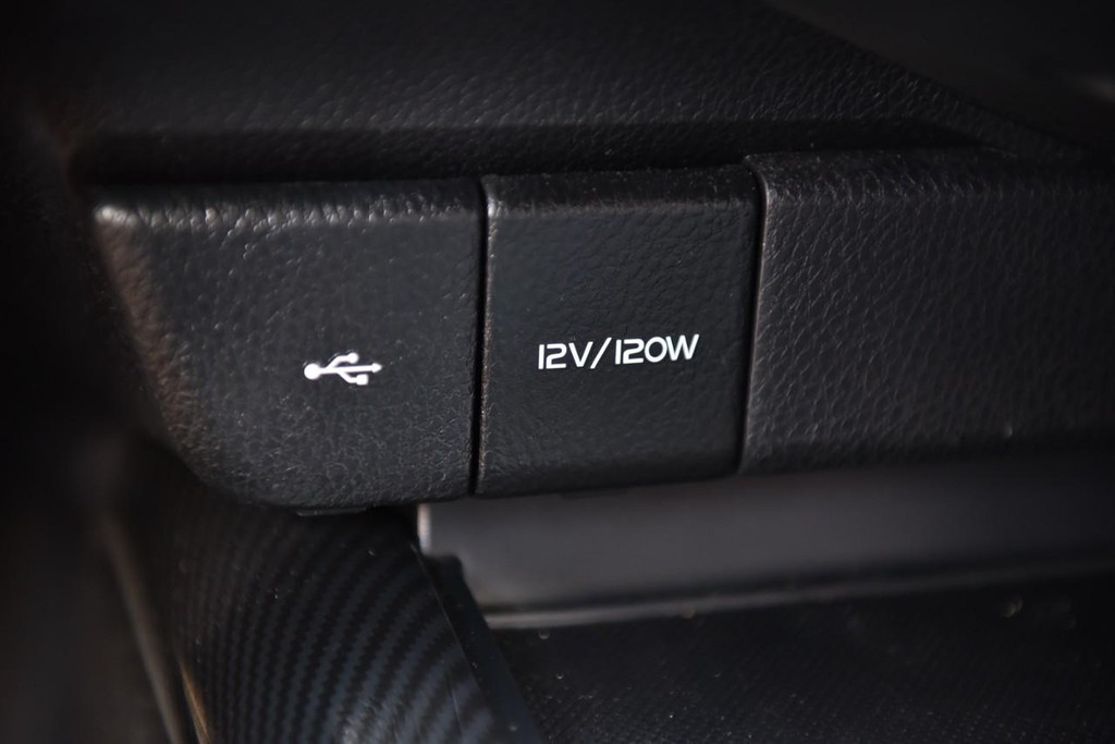 Toyota Camry Vehicle Image 14