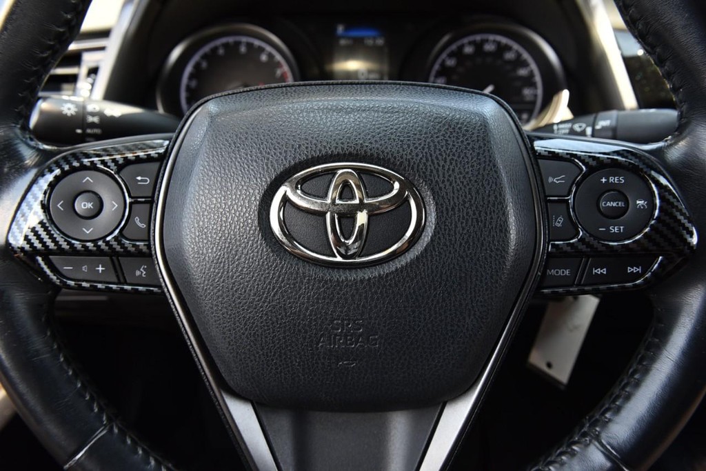 Toyota Camry Vehicle Image 15