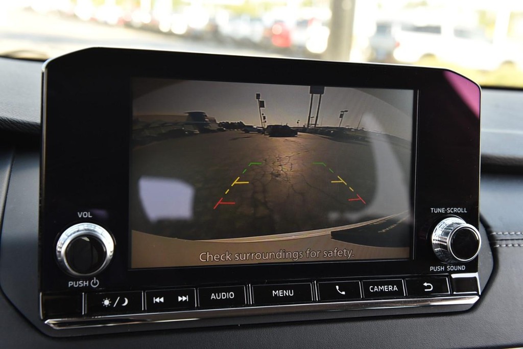 Mitsubishi Outlander Vehicle Image 12