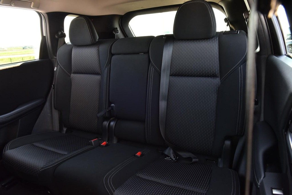 Mitsubishi Outlander Vehicle Image 21