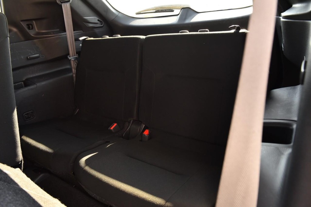 Mitsubishi Outlander Vehicle Image 23