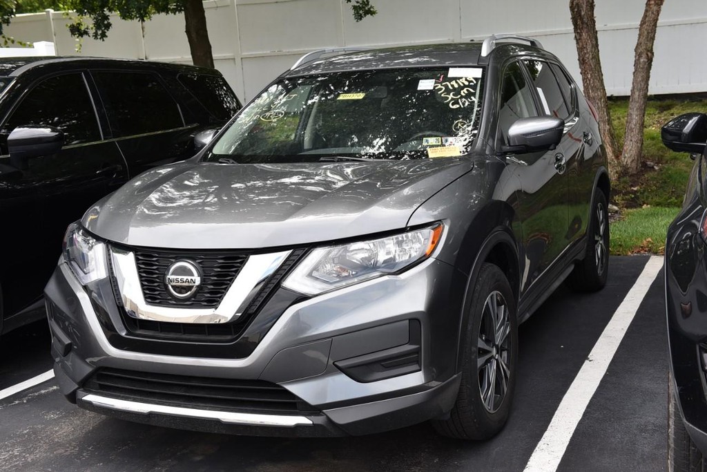 Nissan Rogue Vehicle Image 04