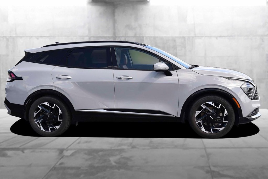 Kia Sportage Vehicle Full-screen Gallery Image 5