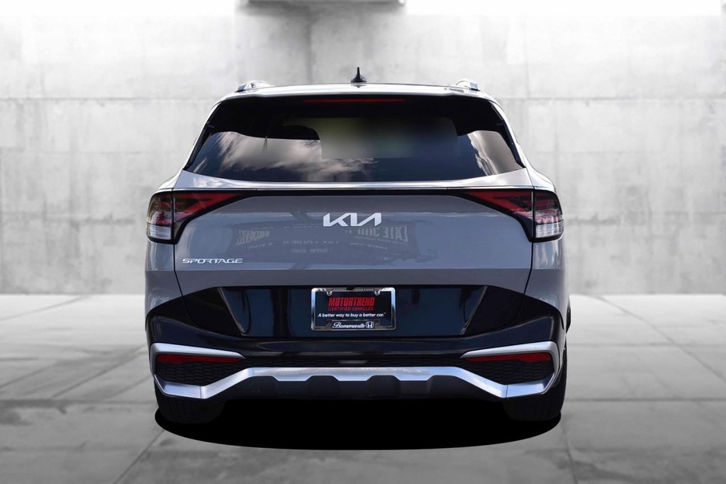Kia Sportage Vehicle Full-screen Gallery Image 6