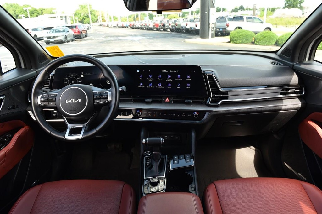Kia Sportage Vehicle Full-screen Gallery Image 7