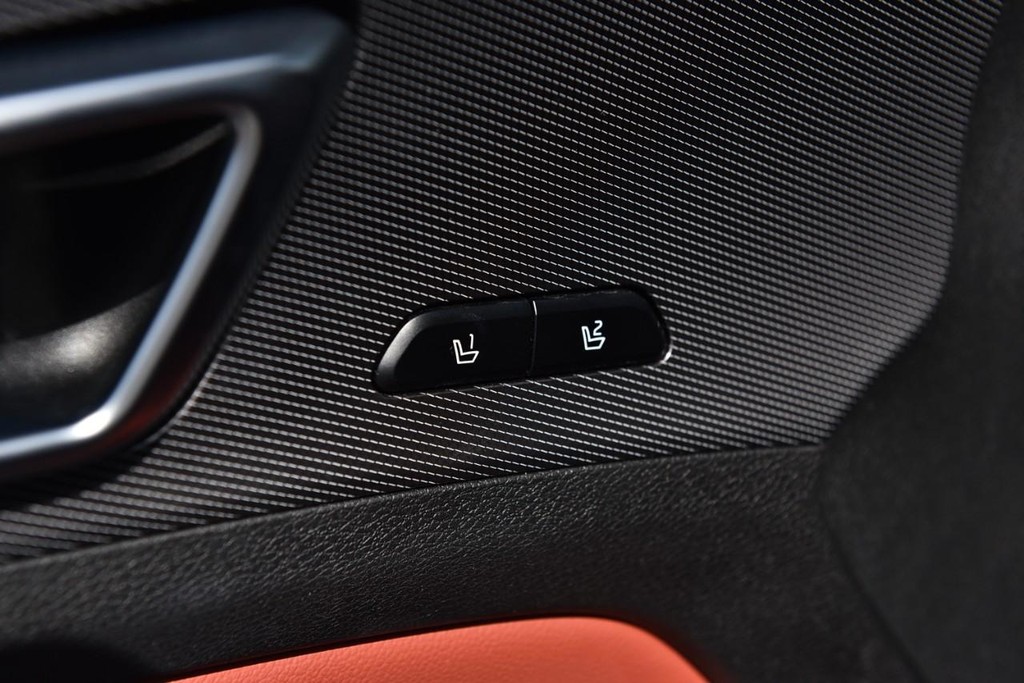 Kia Sportage Vehicle Full-screen Gallery Image 10