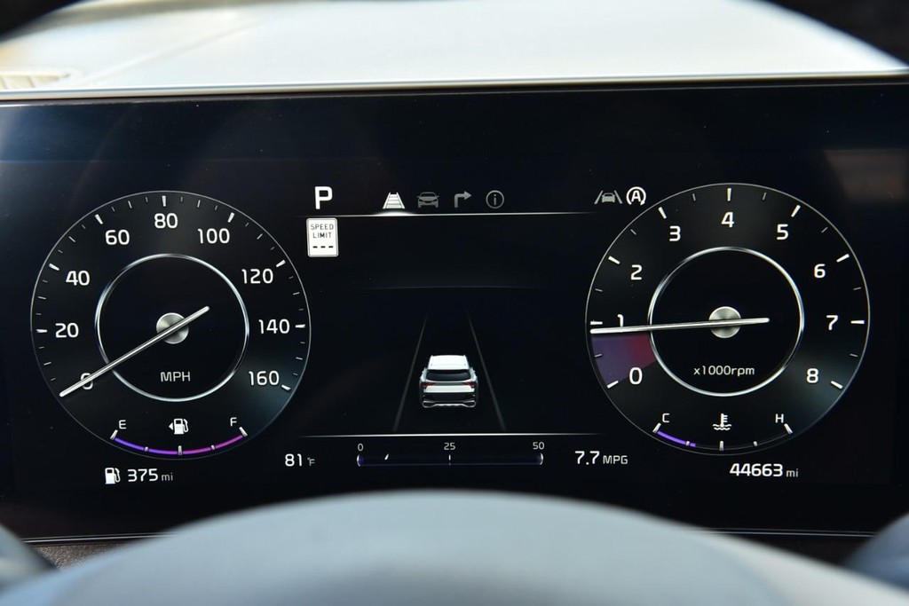 Kia Sportage Vehicle Full-screen Gallery Image 13