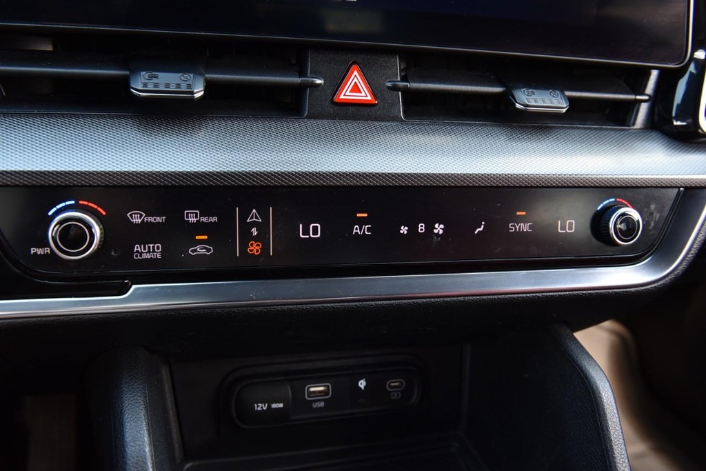 Kia Sportage Vehicle Full-screen Gallery Image 17