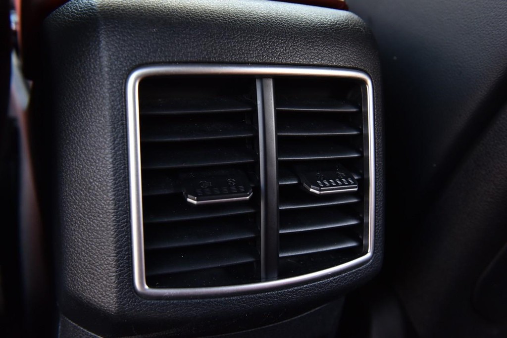 Kia Sportage Vehicle Full-screen Gallery Image 27