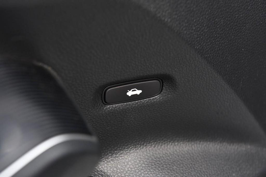Honda Civic Sedan Vehicle Full-screen Gallery Image 9